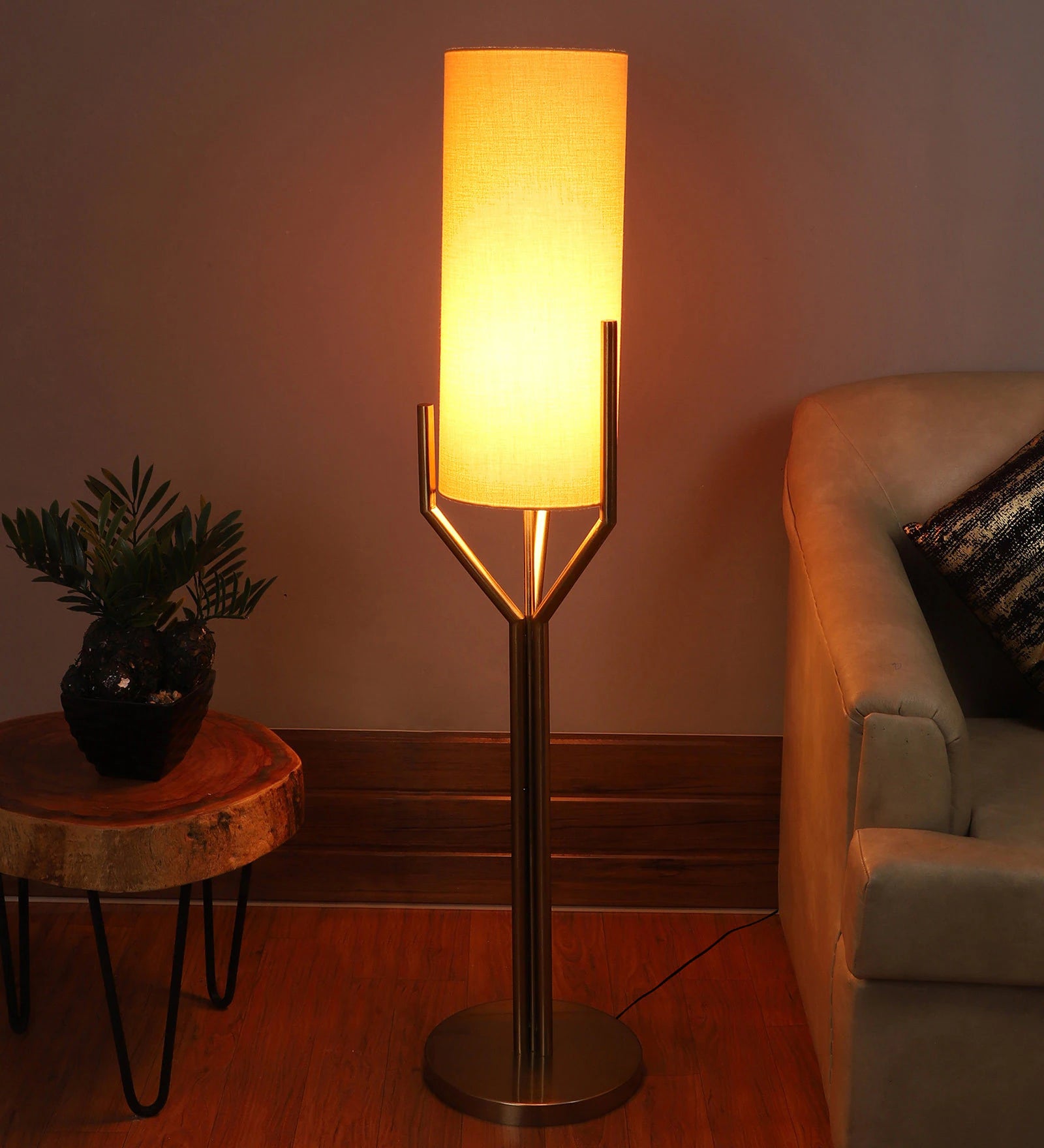 Wave Beige Fabric Cloth Shade Floor Lamp With Iron Base