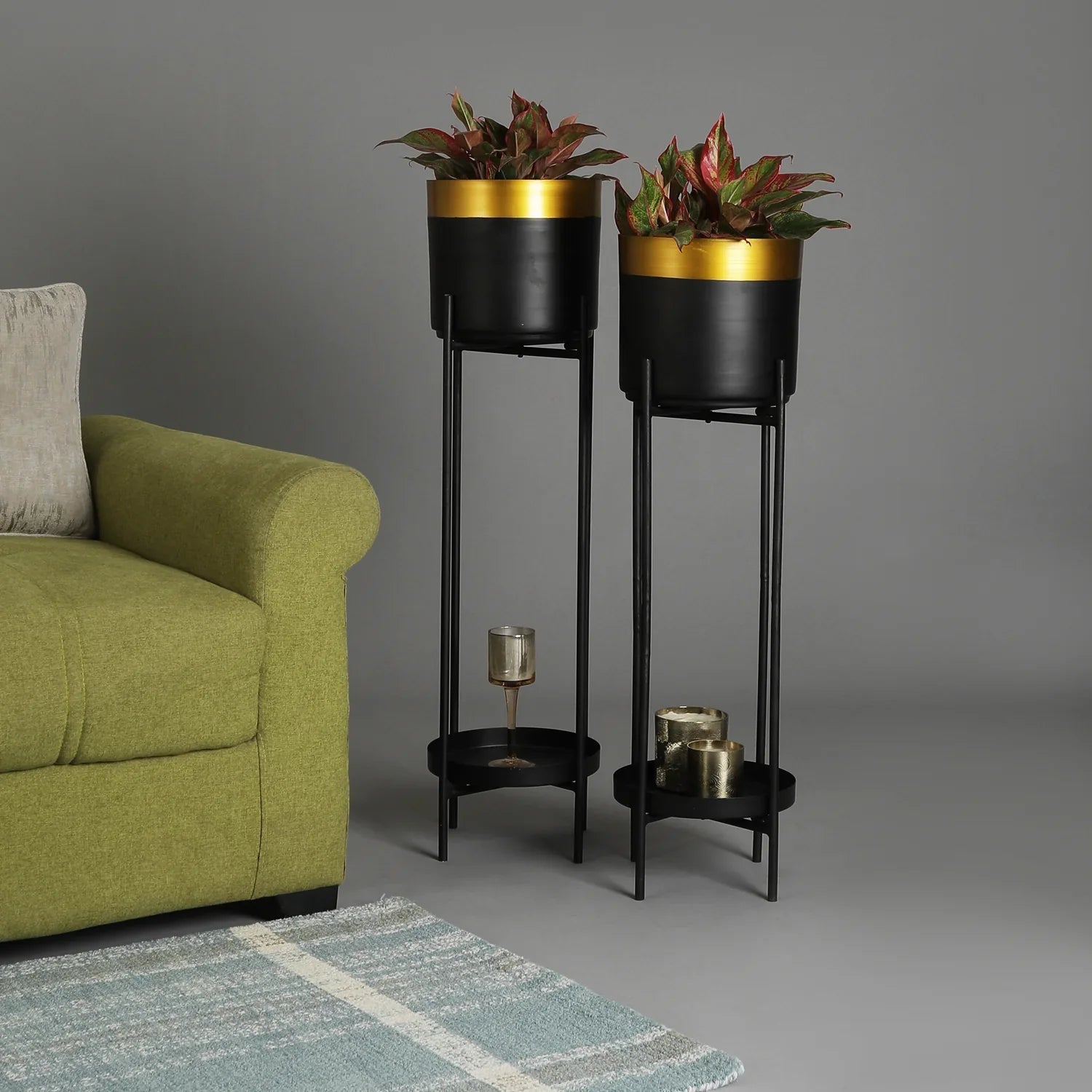 black and gold plant pot Black & Gold Indoor Planter (Set of 2) – Creator Handicrafts