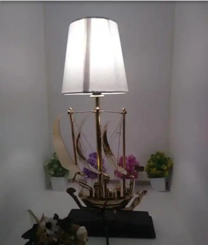 Classic Brass Ship Lamp Home Decoration Showpiece